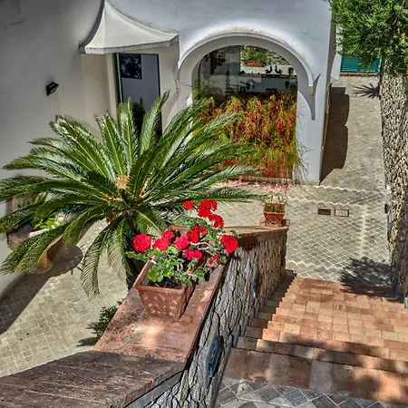 Willa Dei Galli - Via Tragara Capri